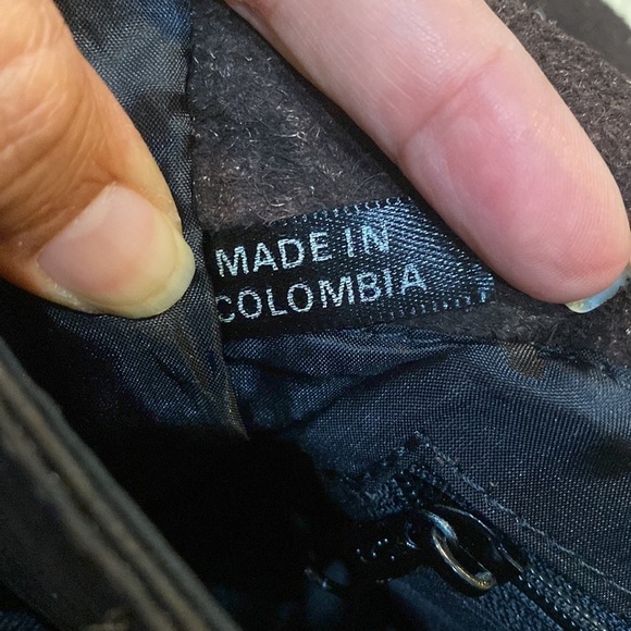 Leather Messenger Bag Color Brown Bag/Backpack Sz 14”x14”x3.5” 1 Button 1Pocket - Picture 9 of 15